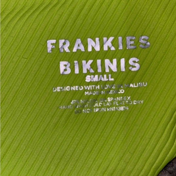 Frankie's Bikini Set - Picture 5 of 10